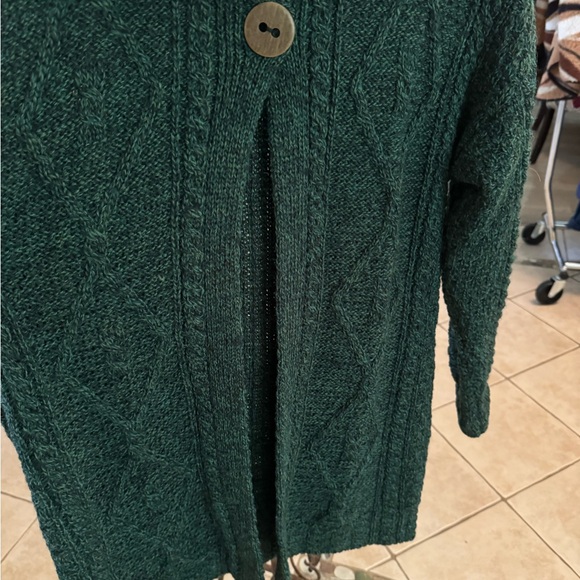 Carraig Donn Sz Med Green Irish Cable Knit 100%  Wool Button Cardigan Sweater - Picture 3 of 7